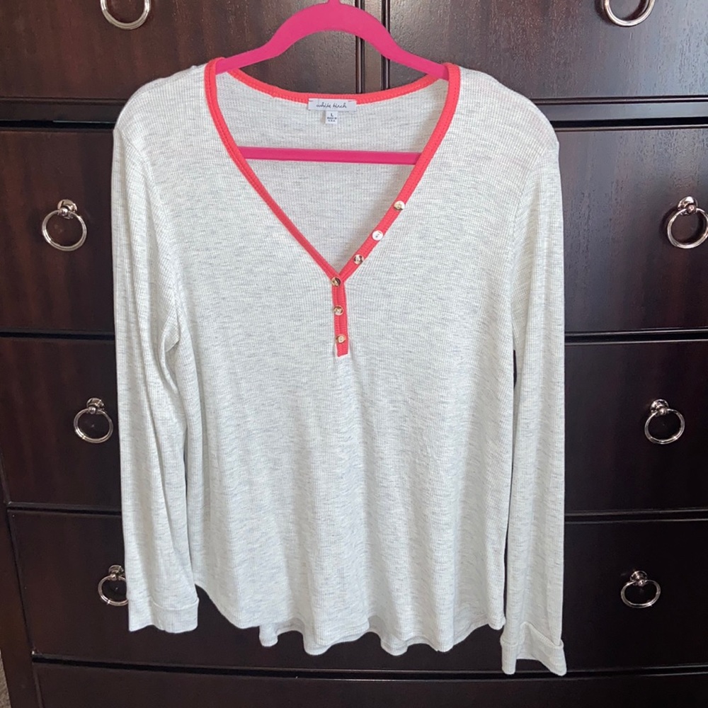 Lightweight comfy top